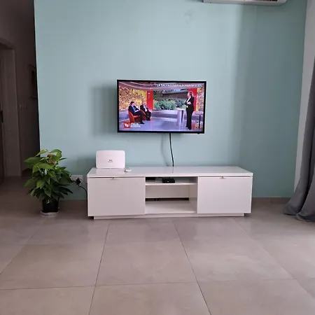 Mr15 - Modern 2 Bedroom In
