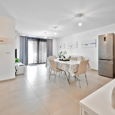 Mr15 - Modern 2 Bedroom In St. Paul's Bay